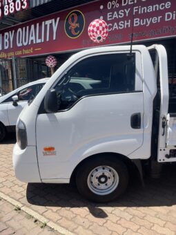Kia K2700