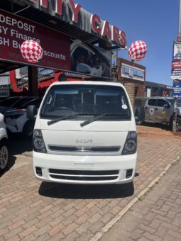 Kia K2700