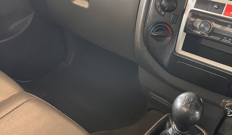 
								HYUNDAI H100 2.6 Diesel Manual full									